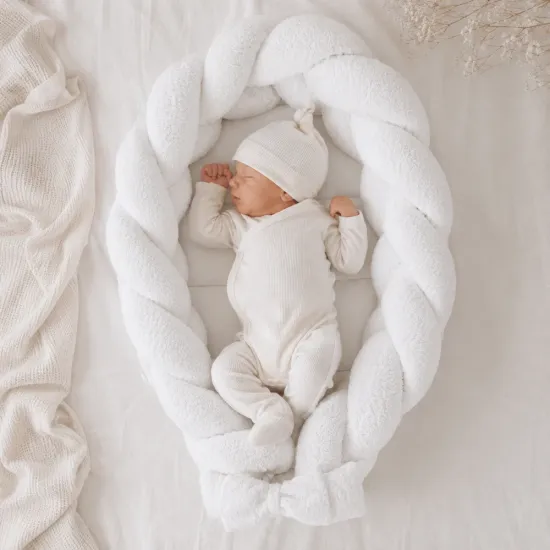 Babynest mit Schutzzopf und Spielmatte Boucle Babynest mit Schutzzopf und Spielmatte Boucle – MeowBaby MBOMW1293