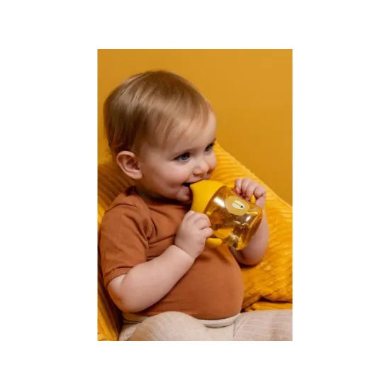 Trinklernbecher mit Trinktülle und Griffen Löwe