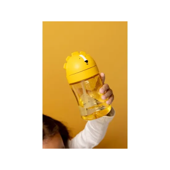 Becher mit Strohhalm Löwe