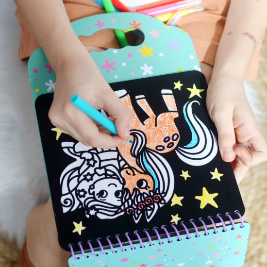 Samt-Einhorn-Malvorlagen mit 8 Markern Kreativset Tookyland