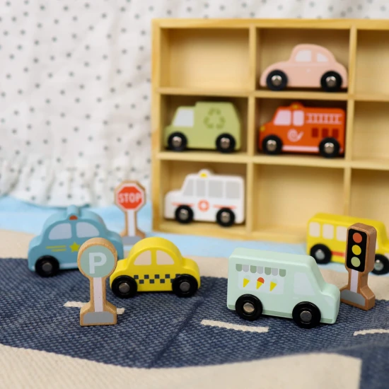 Pastellfarbene Spielzeug-Fahrzeuge und Verkehrsschilder Set, 12-teilig