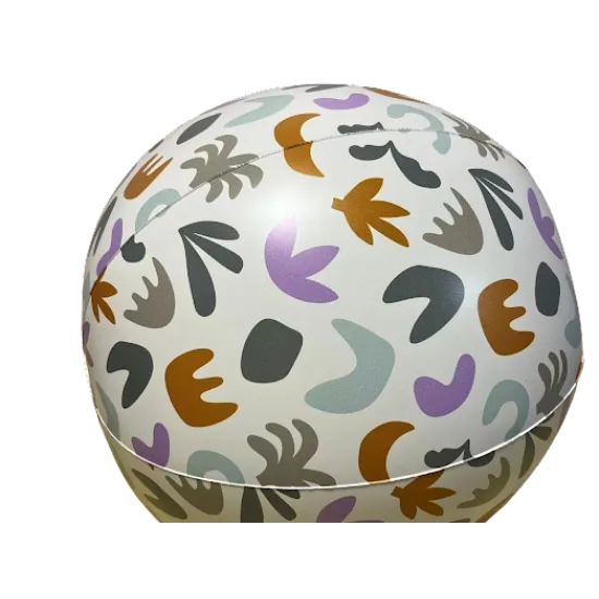 Viel Spaß mit diesem aufblasbaren Ball von Swim Essentials in Weiß mit abstrakten bunten Motiven. Jeder wird dich beneiden.