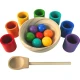 Montessori-Holzspiel für Kinder mit bunten Bällen, Löffel und Becher zur Förderung von Motorik und Sinneswahrnehmung