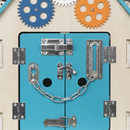 Ein Haus mit Schlössern Türkis