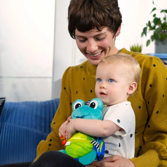 Aktivitätsspielzeug mit C-Ring Schildkröte Neptune’s Sensory Sidekick™ 0M+ Aktivitätsspielzeug mit C-Ring Schildkröte Neptune’s Sensory Sidekick™ 0M+ Baby Einstein 13156-6