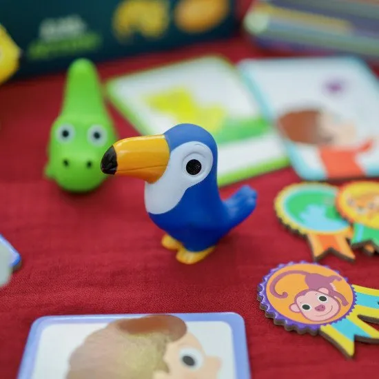 Das Happy Jungle Spiel ist ein Gesellschaftsspiel voller Bewegung und Geschicklichkeit.