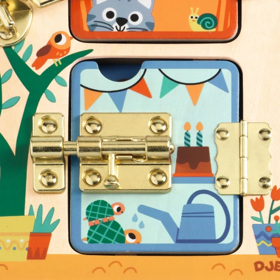 Holzmotorikspiel für Kinder - Schlösser öffnen und Räume entdecken