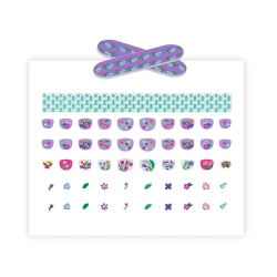 Nagelsticker mit kleinen Blumen