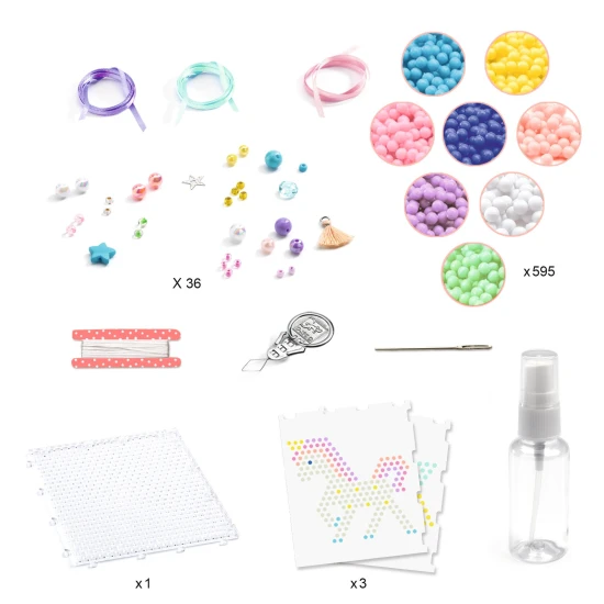 Kreatives Set künstlerischer Anhänger in Aquamarin und Regenbogen