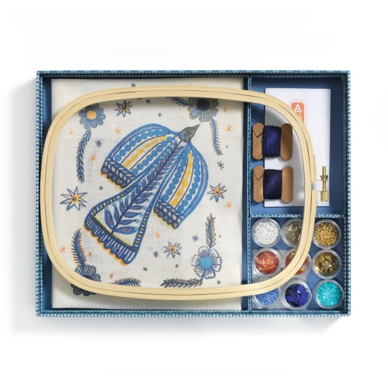 Perlenstickerei auf Leinwand Atelier 59