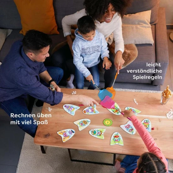 Brettspiel Pác Kleines Einmaleins bis 100 - Kinder lernen das Einmaleins und verbessern ihre Konzentration, während sie ein lustiges Spiel mit Fliegen spielen.