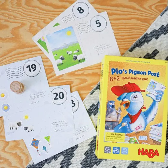 Pigeon Pio von Pigeon Post hat alle Hände voll zu tun (oder eher alle Flügel).