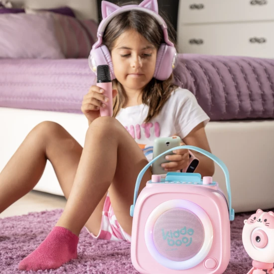Pinkes Kiddoboo Bluetooth-Karaoke-Set KidsVoice-Mikrofon und Lautsprecher mit RGB-Beleuchtung und lustigen Effekten für Kinder ab 3 Jahren.