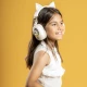Kiddoboo Delulu Gold kabellose Kinderkopfhörer mit LED-Licht und Katzenohren – sichere und stylische Kopfhörer für Kinder ab 7 Jahren.