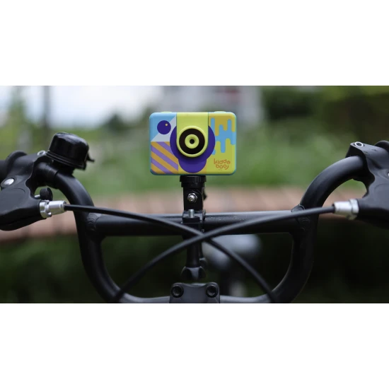 Kiddoboo Action Camera Splash Yellow  - Wasserdichte Kamera in Gelb mit Schwenkkamera und Zubehör für kleine Abenteurer.