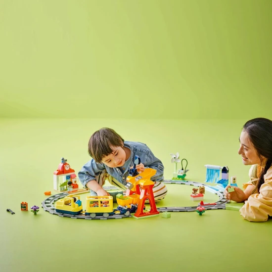 LEGO DUPLO Großer interaktiver Gemeinschaftszug mit Figuren und Aktionssteinen