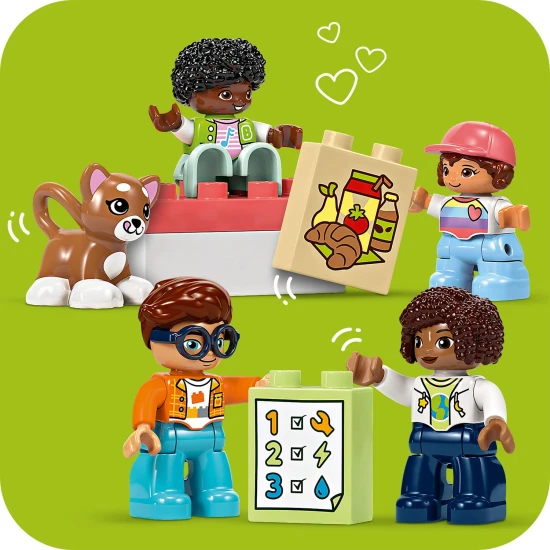 LEGO DUPLO Großer interaktiver Gemeinschaftszug mit Figuren und Aktionssteinen