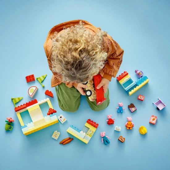 Peppa Pig und Familie im LEGO® DUPLO® Supermarkt – ein Einkaufsabenteuer mit Spielzeugauto und Schubkarre