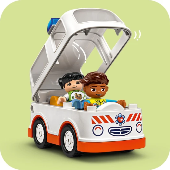 LEGO DUPLO Krankenwagen und Fahrer mit Figuren eines Mädchens, eines Fahrers und eines Krankenwagens, Kinderbausatz zur Entwicklung sozialer Fähigkeiten und motorischer Fähigkeiten.