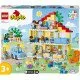 LEGO DUPLO Familienhaus 3 in 1: Ein dreistöckiges Haus, eine Garage mit Auto und ein Garten voller Pflanzen.