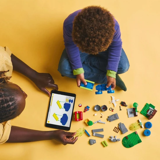 LEGO® Marvel 11199: Spideys Team und Dinosaurierrettung mit Truck – Action-Minifiguren und Dinosaurier.