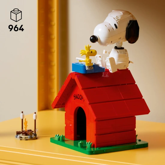 LEGO 21368 Peanuts: Snoopys Hundehütte