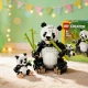 LEGO CREATOR Wilde Tiere: Pandafamilie – ein Panda mit Jungem im Dschungel und verschiedene umbaubare Tiermodelle.