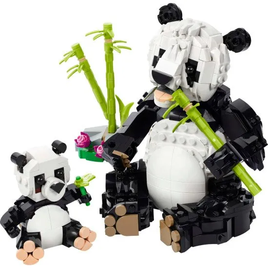 LEGO CREATOR Wilde Tiere: Pandafamilie – ein Panda mit Jungem im Dschungel und verschiedene umbaubare Tiermodelle.