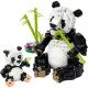 LEGO CREATOR Wilde Tiere: Pandafamilie – ein Panda mit Jungem im Dschungel und verschiedene umbaubare Tiermodelle.