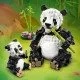 LEGO CREATOR Wilde Tiere: Pandafamilie – ein Panda mit Jungem im Dschungel und verschiedene umbaubare Tiermodelle.