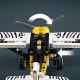 LEGO® Technic 42198 Flugzeug in die Ferne – Modell mit rotierendem Propeller und Zebra.