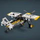 LEGO® Technic 42198 Flugzeug in die Ferne – Modell mit rotierendem Propeller und Zebra.