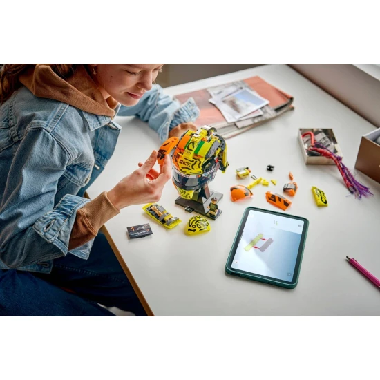 LEGO Editions 43023 Lando Norris McLaren Mastercard F1® Helm