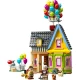 LEGO Disney House aus dem Film Oben: Detailliertes Modell mit Ballons, Schornstein und Charakterfiguren.