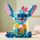 LEGO® Disney Stitch zum Spielen und Präsentieren. Mit beweglichen Ohren, drehbarem Kopf, baubarer Eistüte und Blume. Ein ideales Geschenk für Fans von Lilo und Stitch.