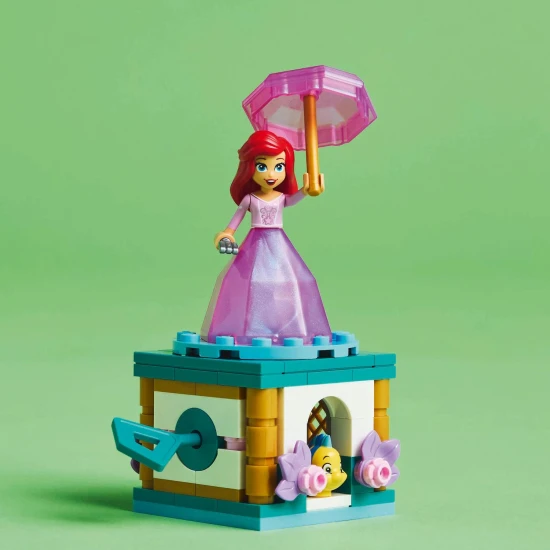 LEGO® Disney Rotating Ariel – ein wunderschönes Bauset mit drehbarem Ständer, Ariel- und Fluttershy-Figuren und Stauraum in einem „Diamanten“-Kleid