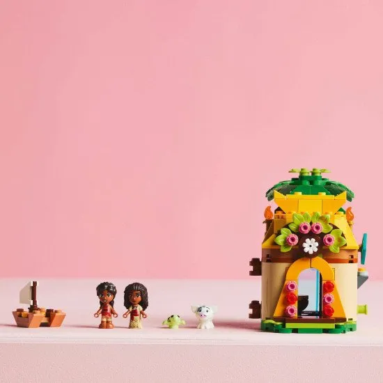 LEGO® Disney Vaiana – Insel-Bausatz mit einem Boot und den Figuren Vaiana, Simey und Pua für abenteuerliches Spielen.