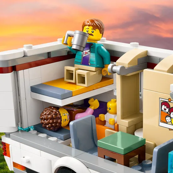 Abenteuer auf Rädern: LEGO CITY Holiday Caravan