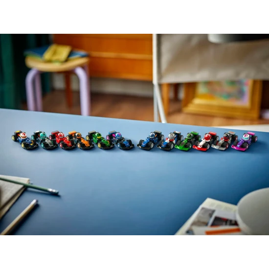 LEGO F1 71049 Rennwagen-Minifigur zum Sammeln mit Helm und Rädern