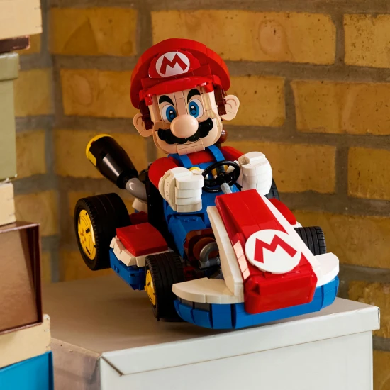 LEGO 72037 Mario Kart™: Mario und Standard-Kart