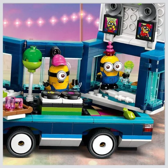 LEGO Me the Bad 4 75581 Mimoni und ihr musikalischer Partybus – kreatives Bauset mit einem aufklappbaren Bus, Party-Equipment und 4 Mimoni-Figuren, inklusive Mega Mimoni Gus.