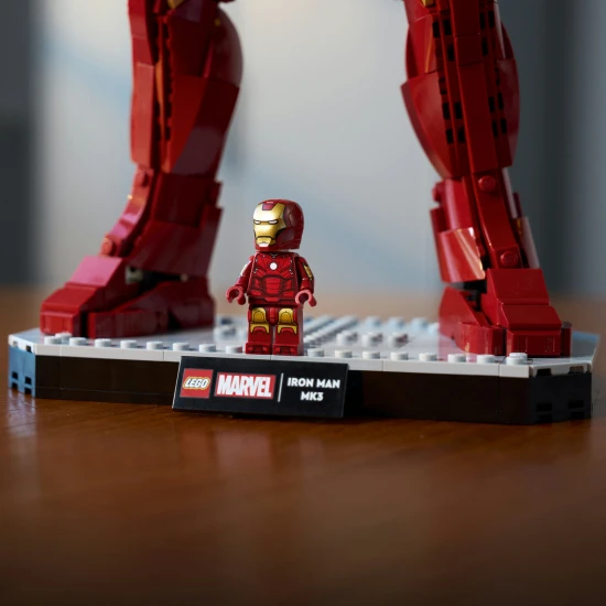LEGO Marvel 76344 Iron Man Mark 3: Sammleredition LEGO Marvel 76344 Iron Man Mark 3: Sammleredition