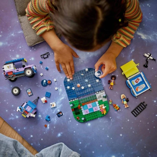LEGO Friends Sternenbeobachtungs-Wohnwagen Bauen Sie mit dem Lego Friends Stargazing Caravan Ihren eigenen Wohnwagen zur Sternenbeobachtung.