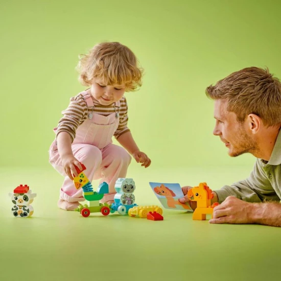 Baue die Tiere zusammen, setze sie in den Zug und geh mit ihnen auf Reisen mit dem Lego Duplo Tierzug.