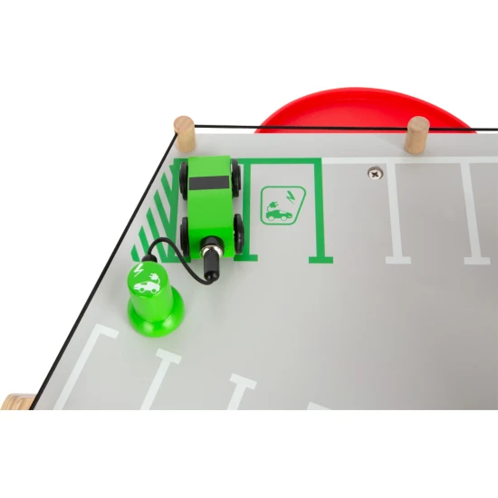 Dreistöckige Garage mit Magnetelementen für kleine Rennfahrer.