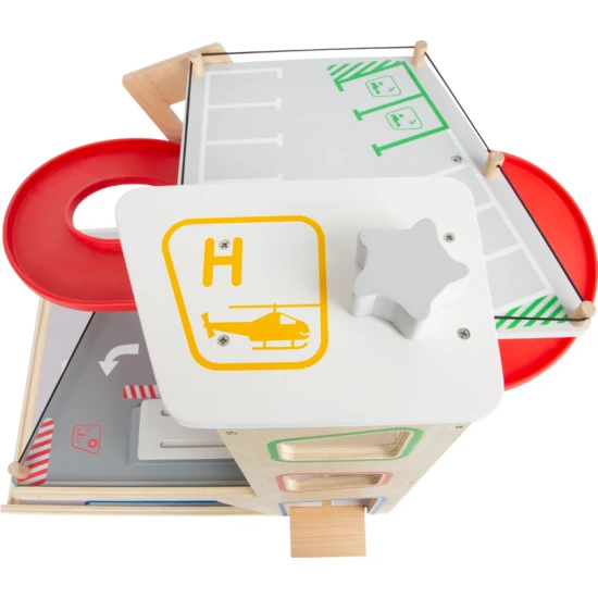 Dreistöckige Garage mit Magnetelementen für kleine Rennfahrer.