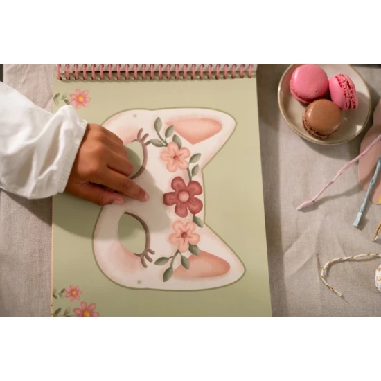 Little Dutch Buch mit Ausschneide-Masken Rosa