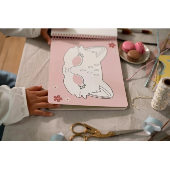Little Dutch Buch mit Ausschneide-Masken Rosa