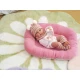 Llorens Babypuppe mit Vollvinylkörper Mädchen mit gestreifter Bommelmütze 35 cm Llorens Babypuppe mit Vollvinylkörper Mädchen mit gestreifter Bommelmütze 35 cm