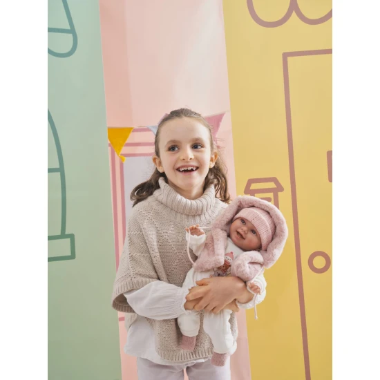 Llorens Babypuppe mit Geräuschen und weichem Körper in einer Fellweste mit Kapuze 38 cm